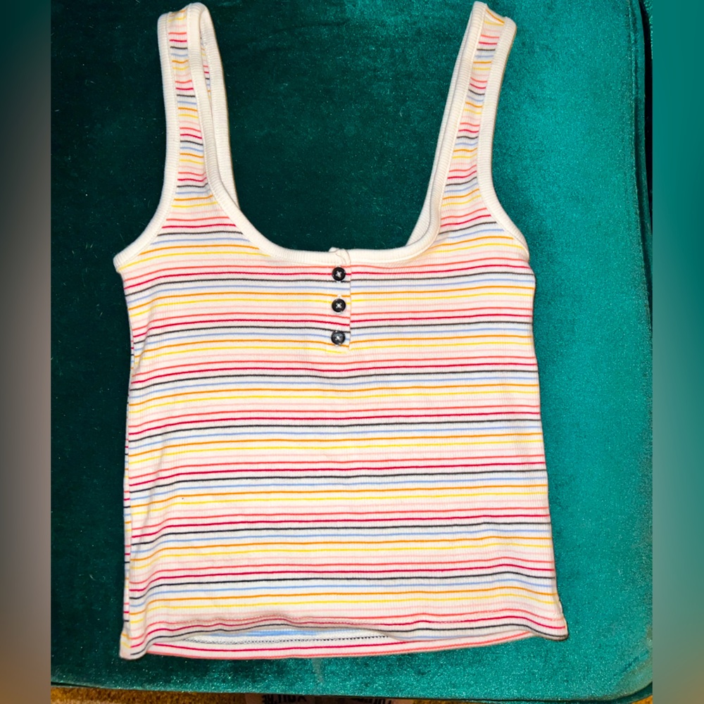 Super cute 70s inspired striped crop top.